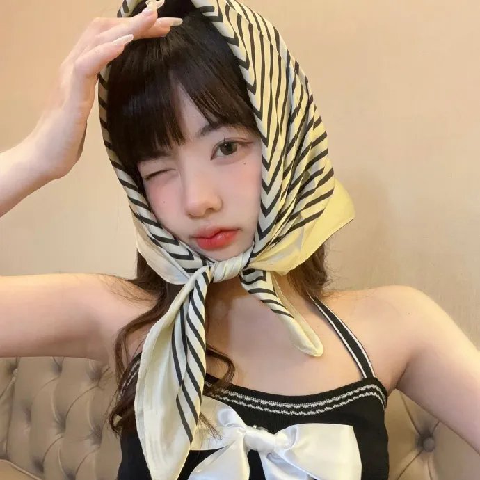 亚瑟和莉莉 海报